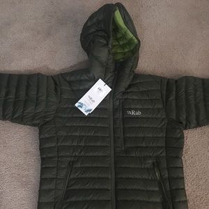 Rab microlight alpine jacket Down puffy. Cactus.